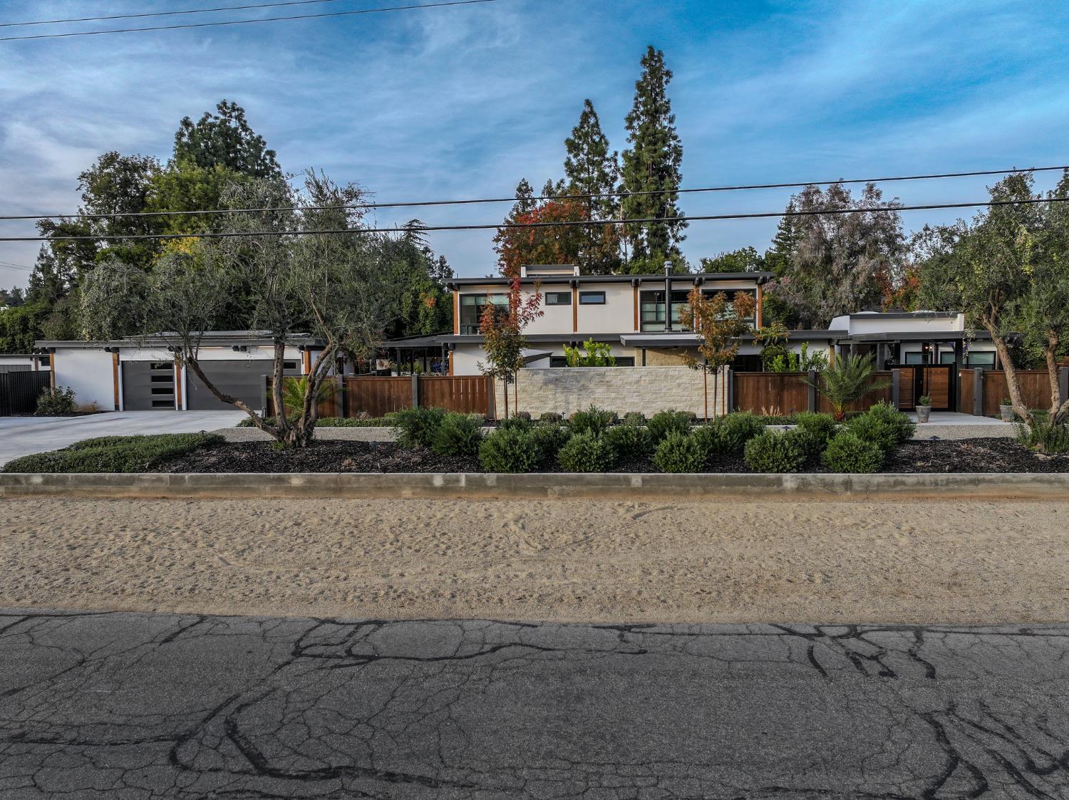 2284 W Palo Alto Avenue, Fresno, CA, 93711