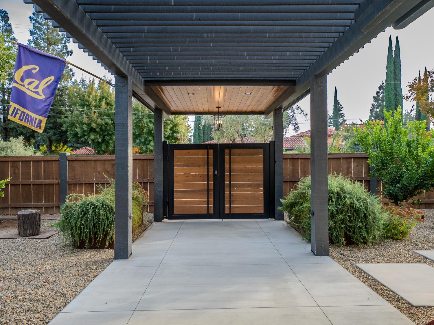 2284 W Palo Alto Avenue, Fresno, CA, 93711