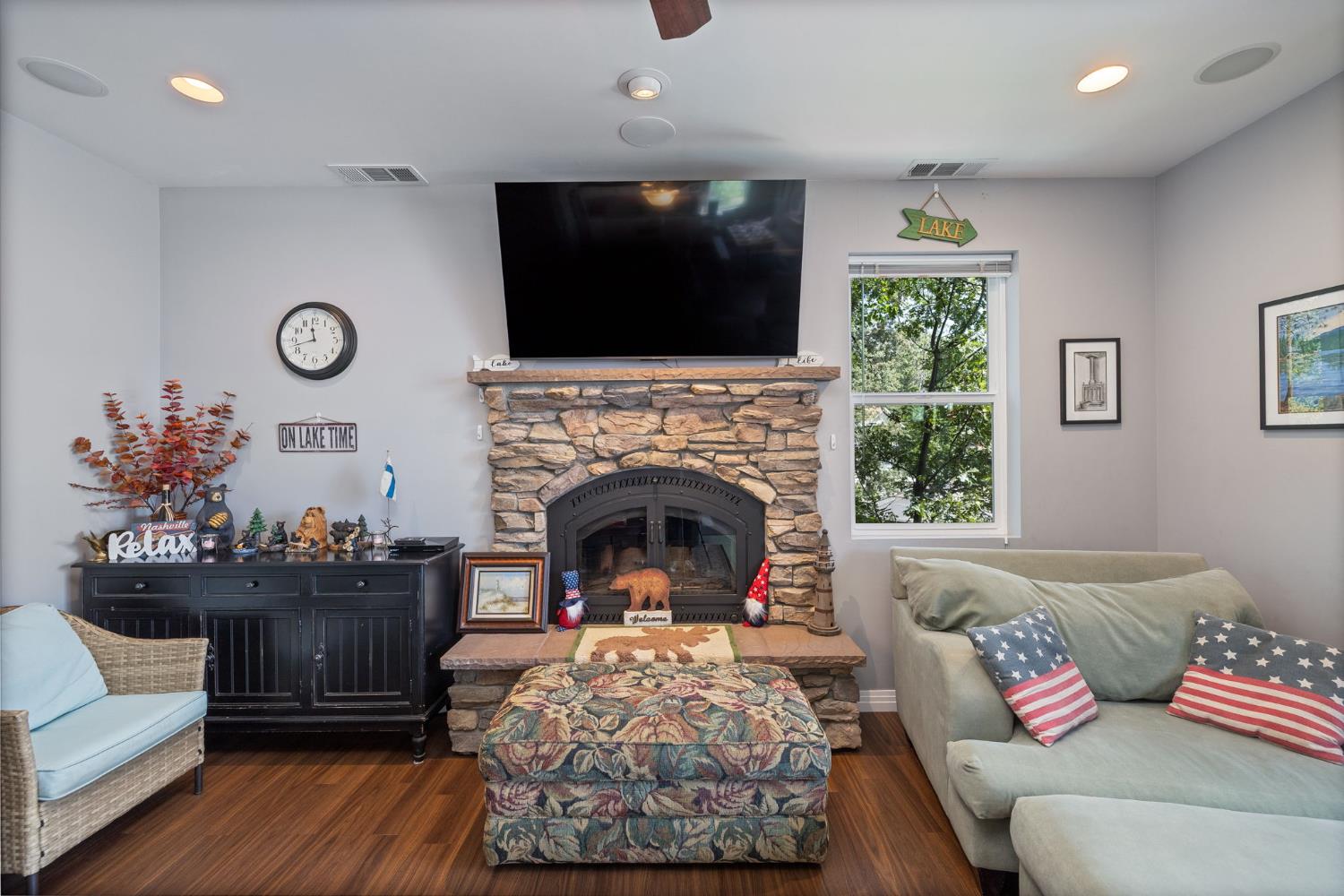 39317 Point, Bass Lake, CA, 93604