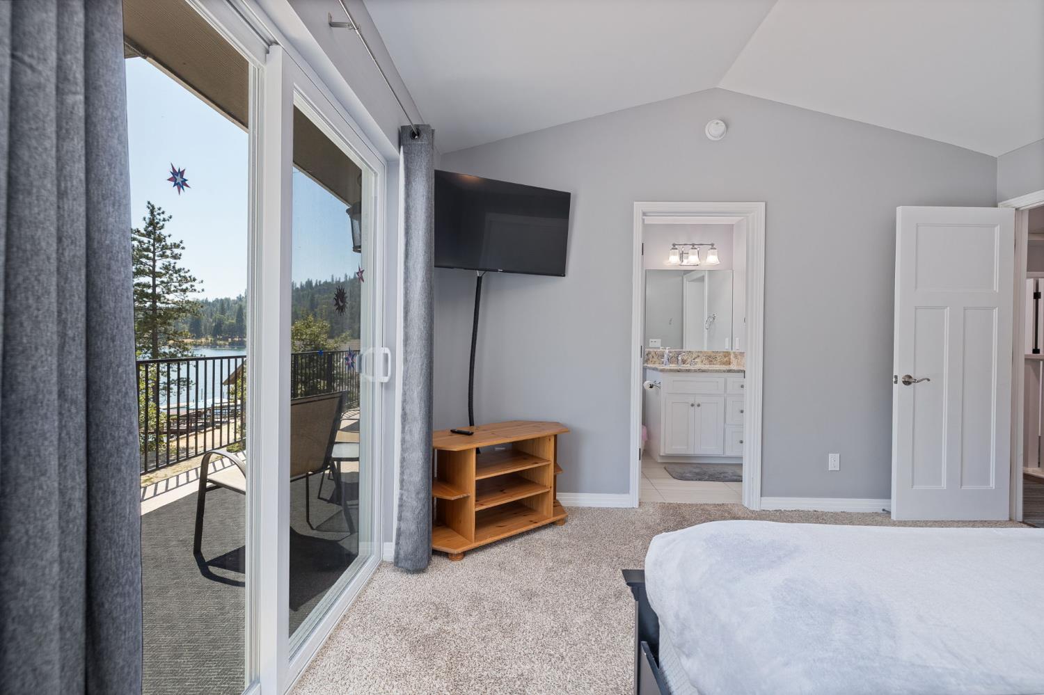 39317 Point, Bass Lake, CA, 93604