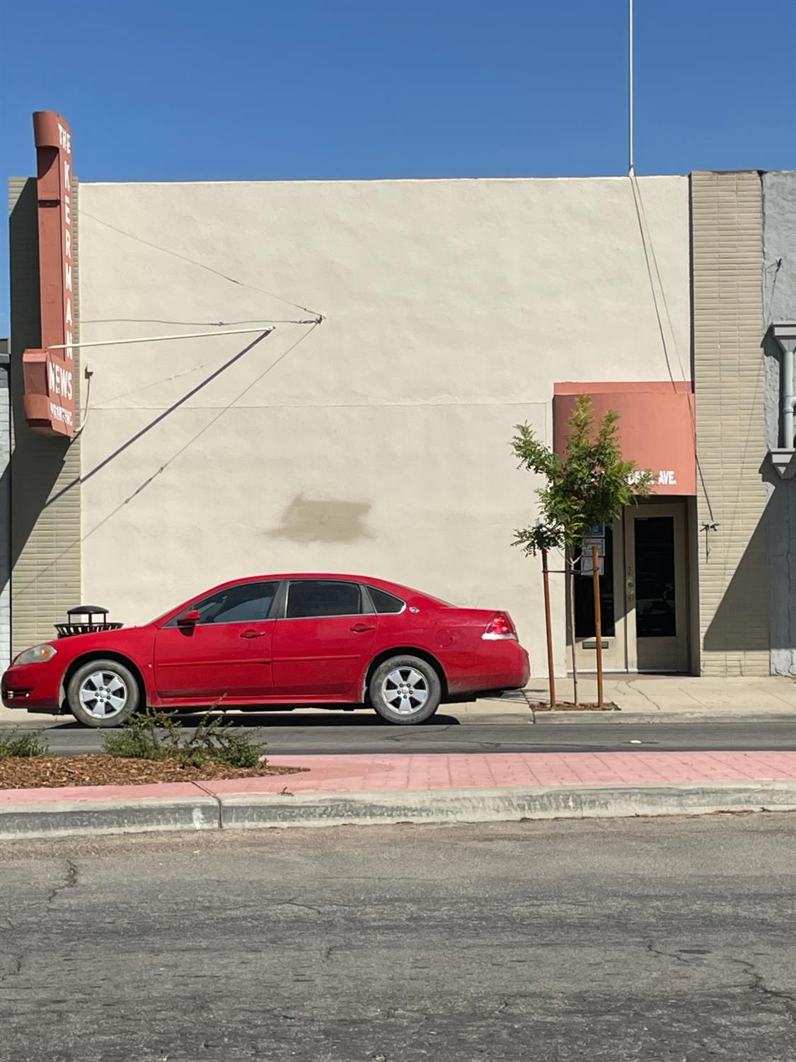 652 S Madera Avenue