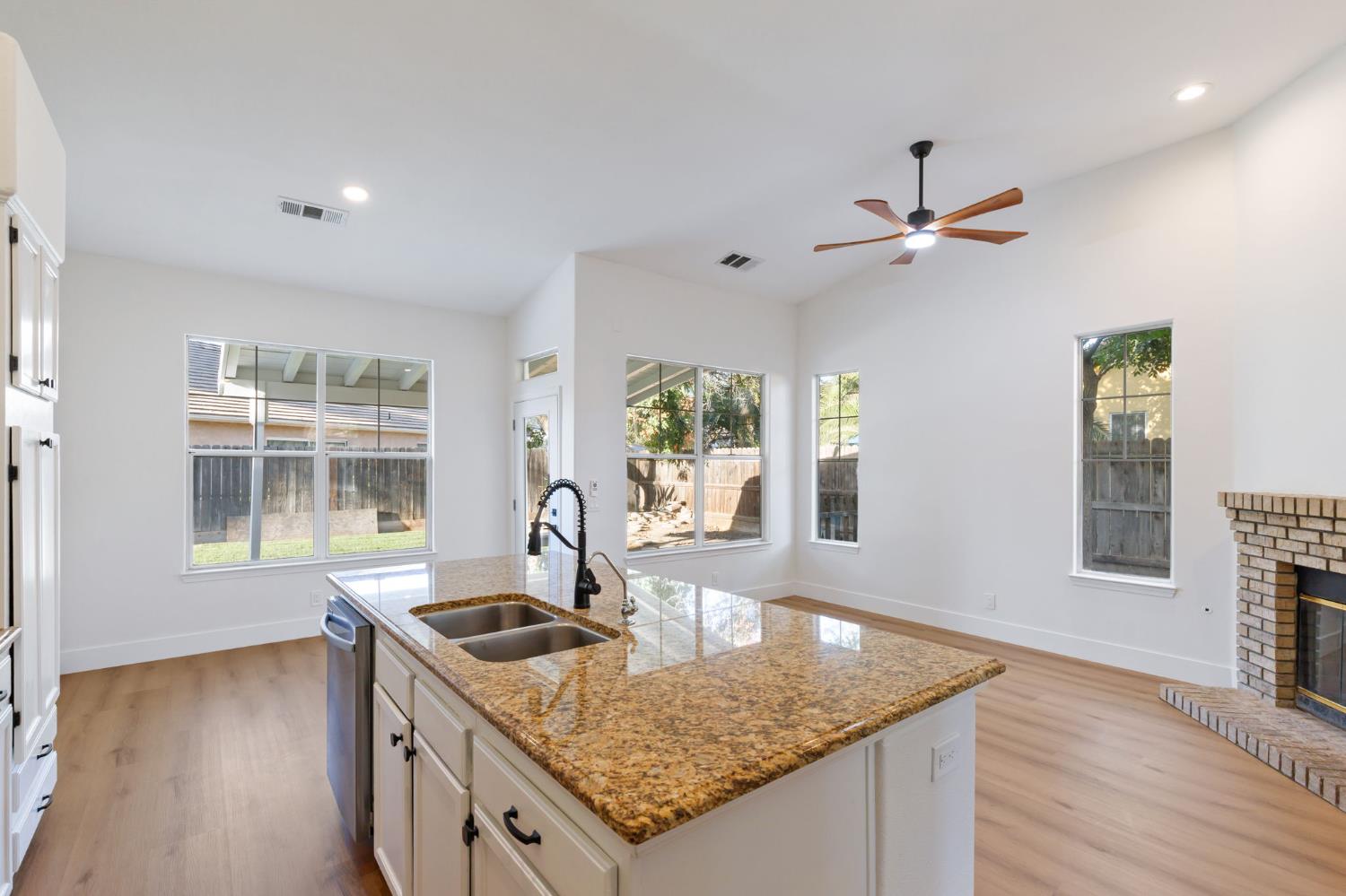 2337 Wrenwood Avenue, Clovis, CA, 93611