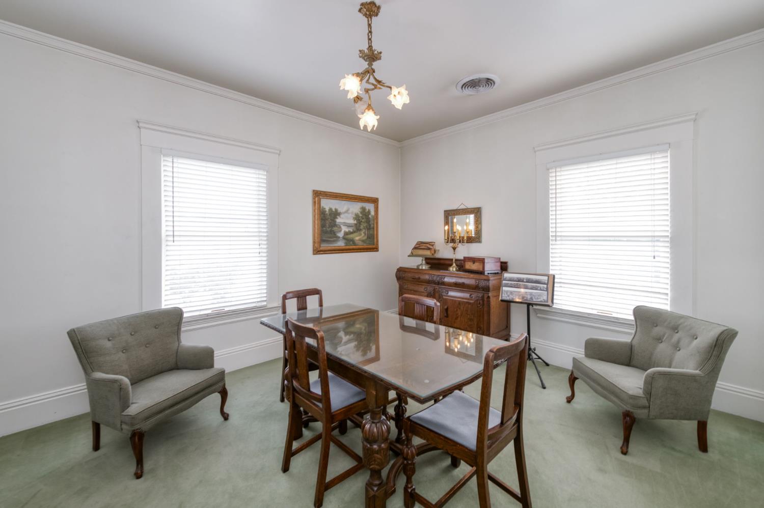 916 E Divisadero Street, Fresno, CA, 93721