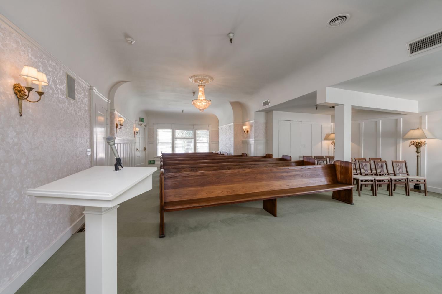 916 E Divisadero Street, Fresno, CA, 93721
