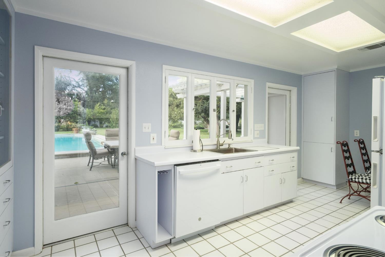 4175 N Van Ness Boulevard, Fresno, CA, 93704