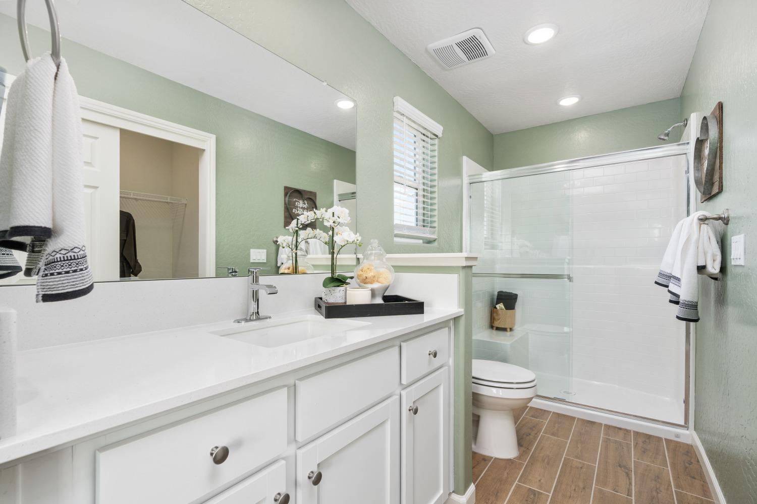 6551 E Cresthaven Drive, Fresno, CA, 93727