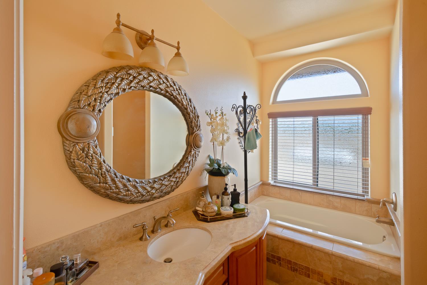 23452 Road 20, Chowchilla, CA, 93610