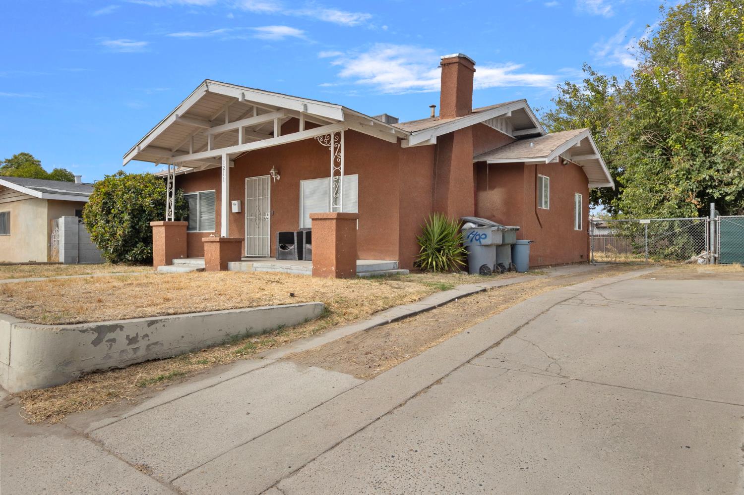 Single Family in Fresno - photo 2