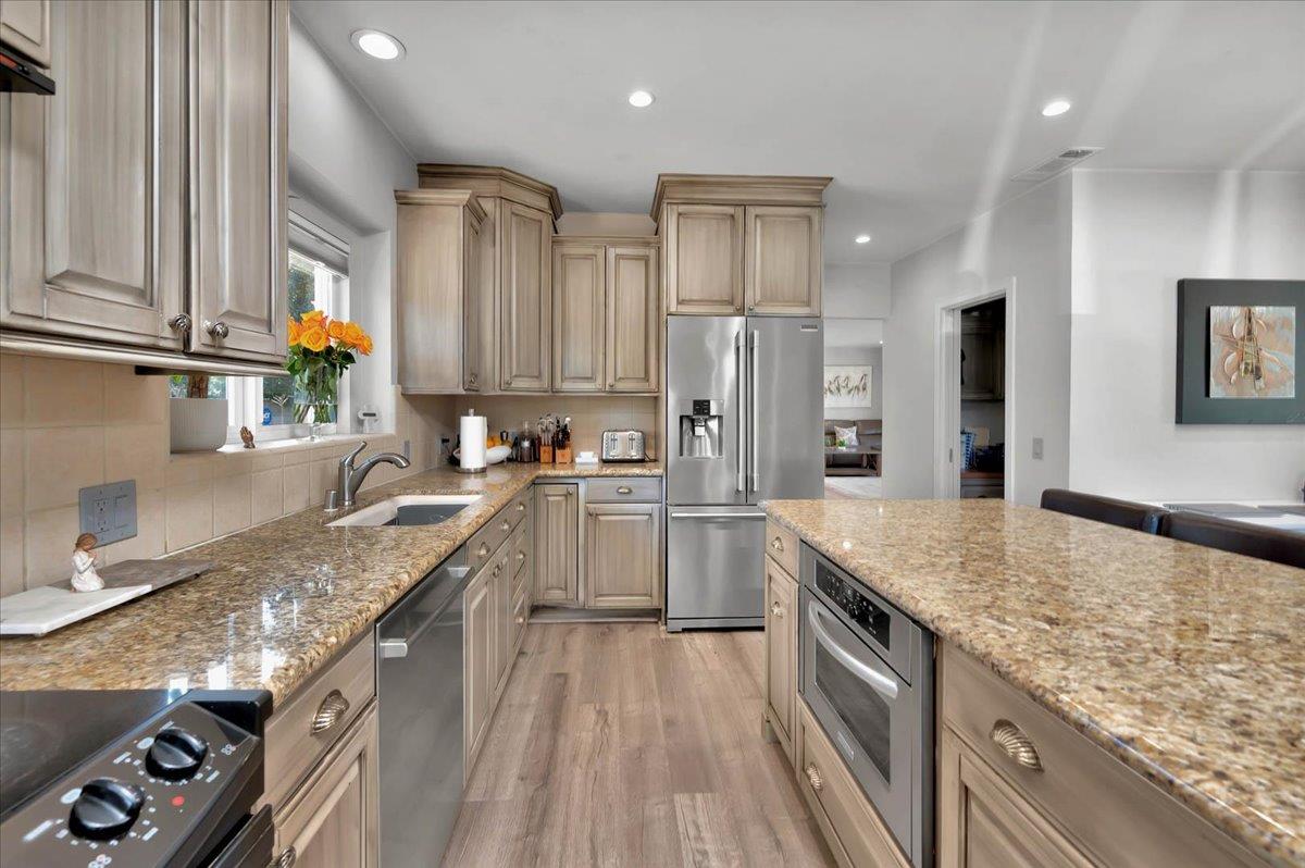 4481 N Palm Avenue, Fresno, CA, 93704