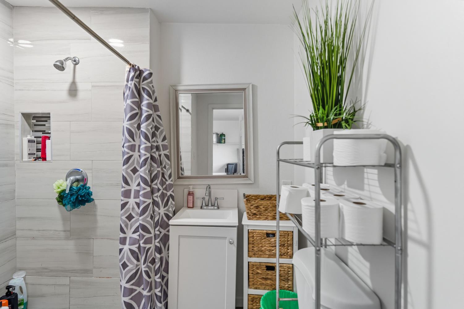 5938 S Cherry Avenue, Fresno, CA, 93706