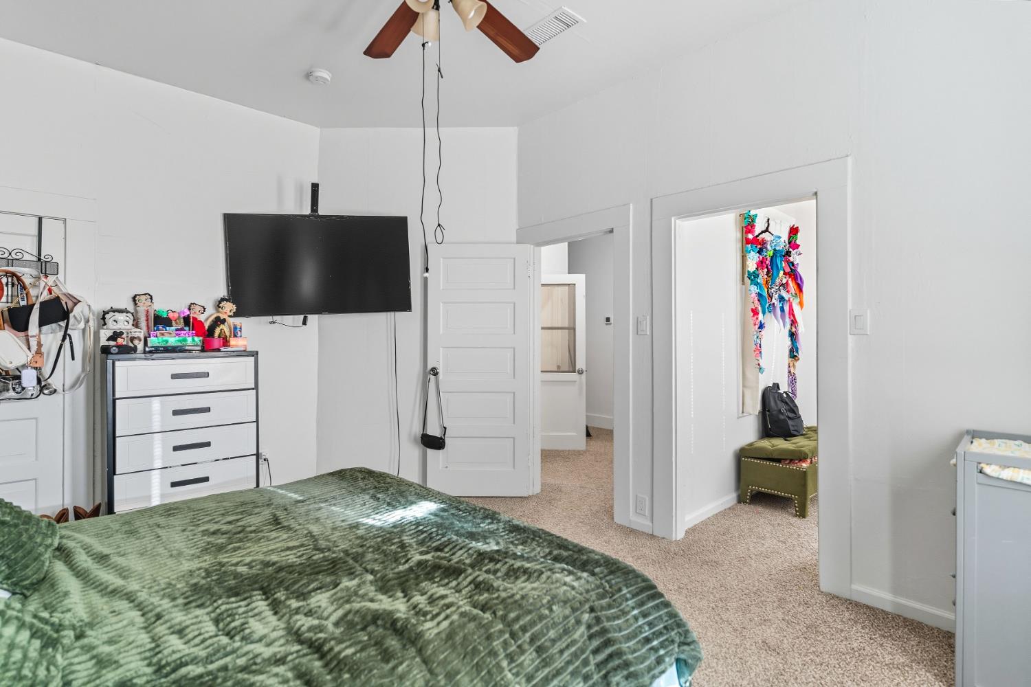 5938 S Cherry Avenue, Fresno, CA, 93706