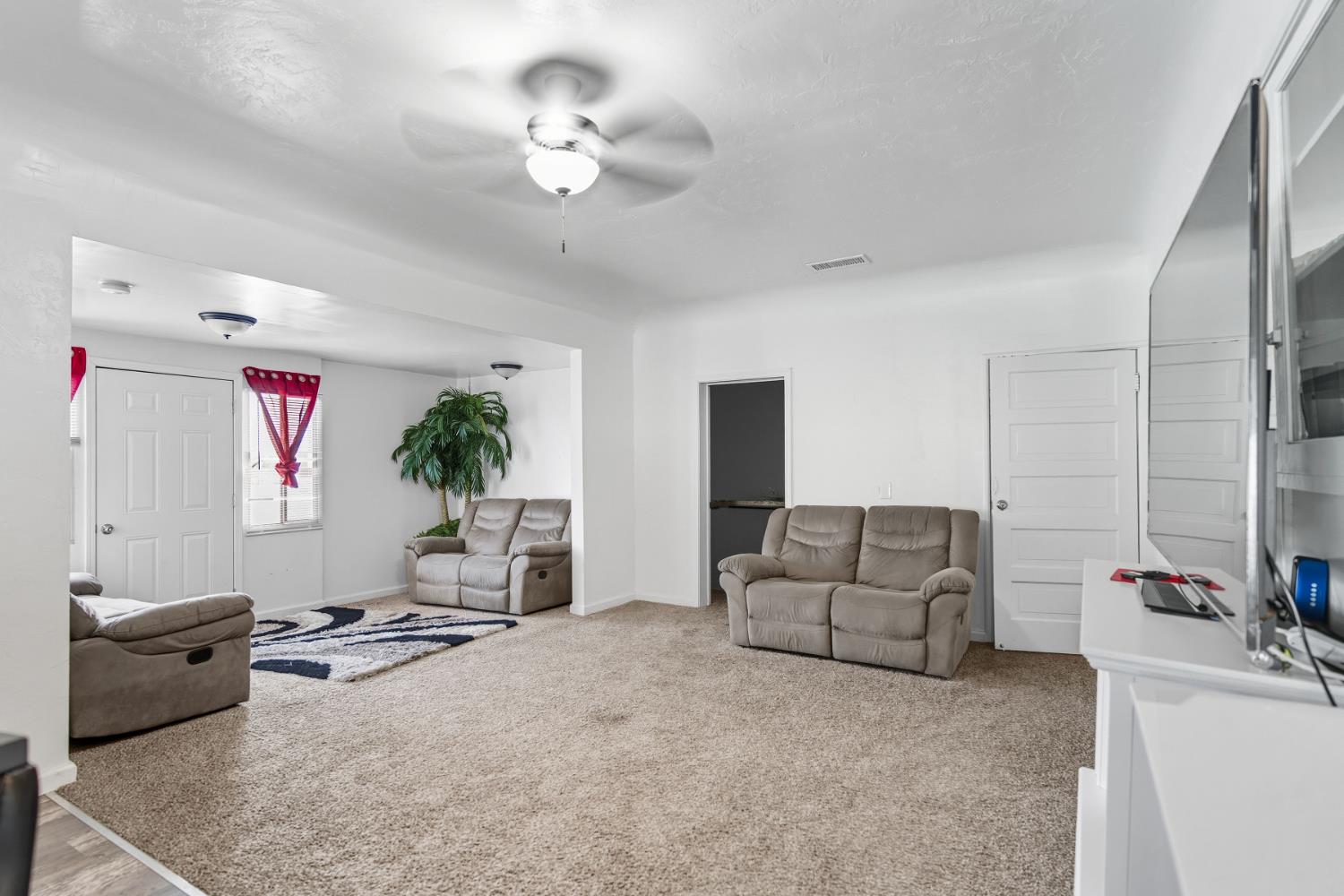 5938 S Cherry Avenue, Fresno, CA, 93706