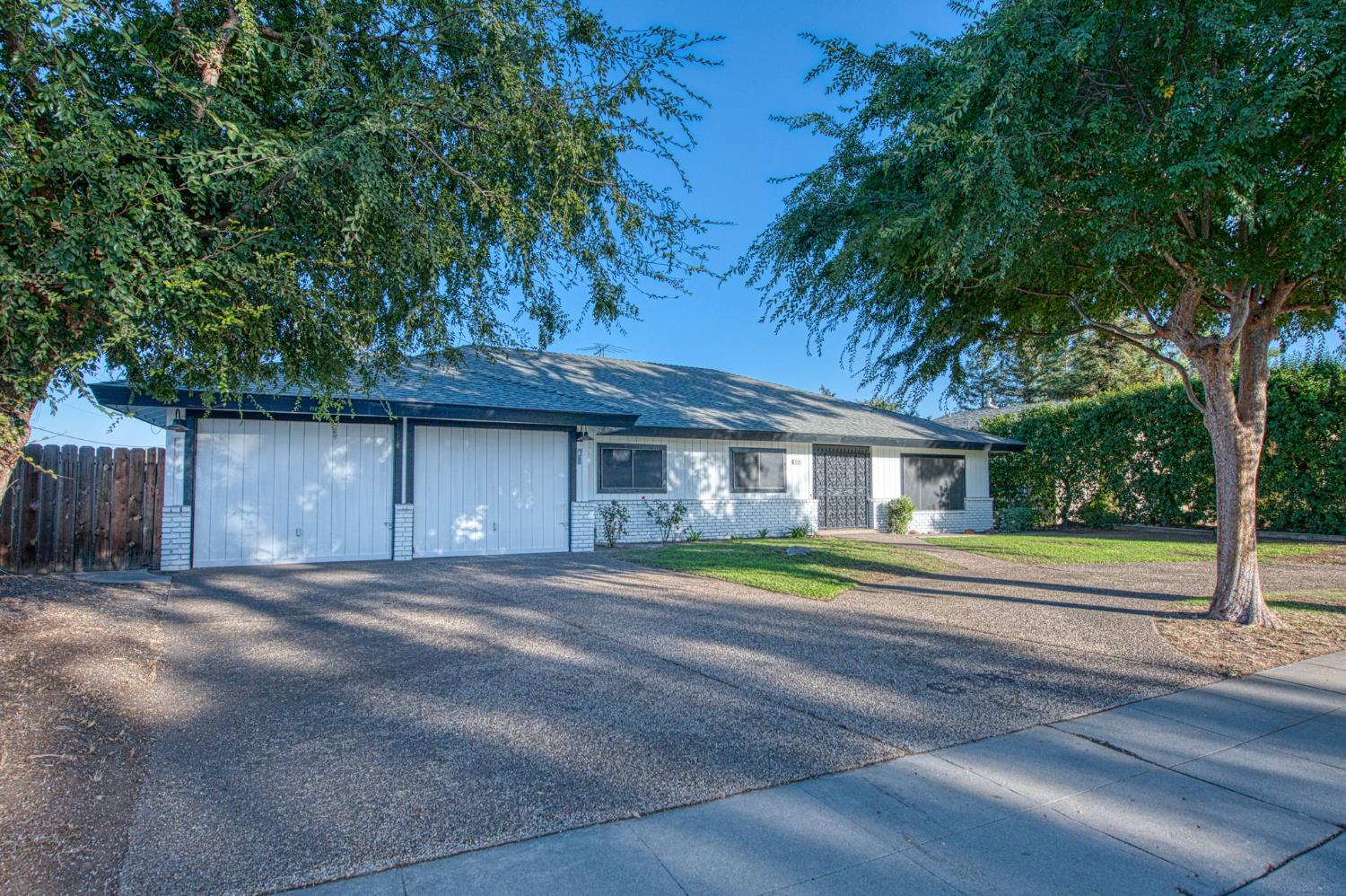 Single Family in Fresno - photo 3