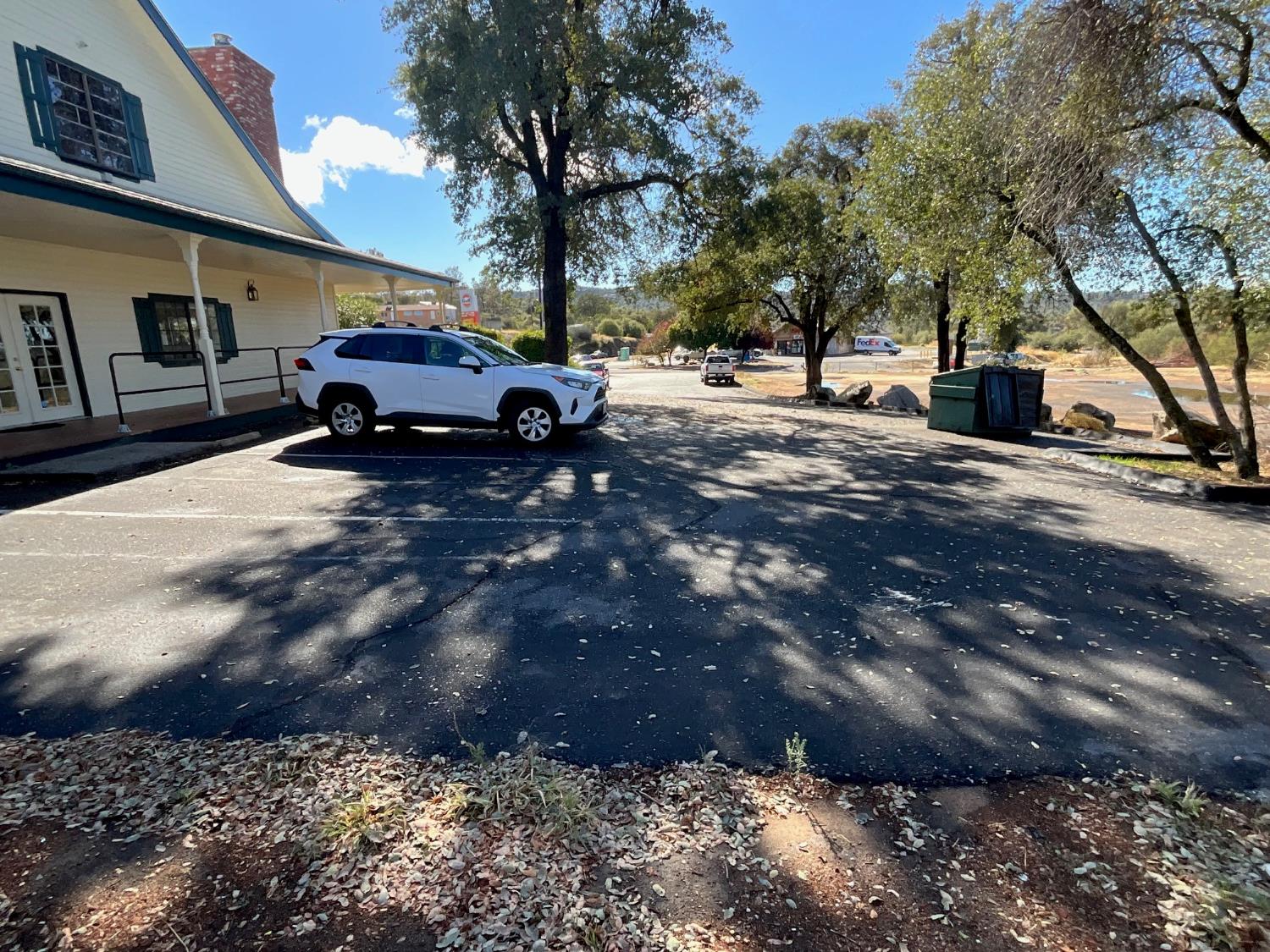 Commercial in Coarsegold - photo 2