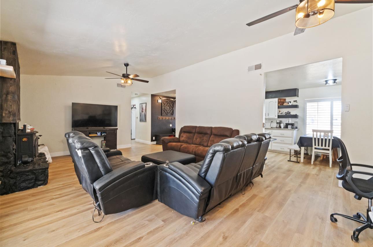 8289 E Mckinley Avenue, Fresno, CA, 93737