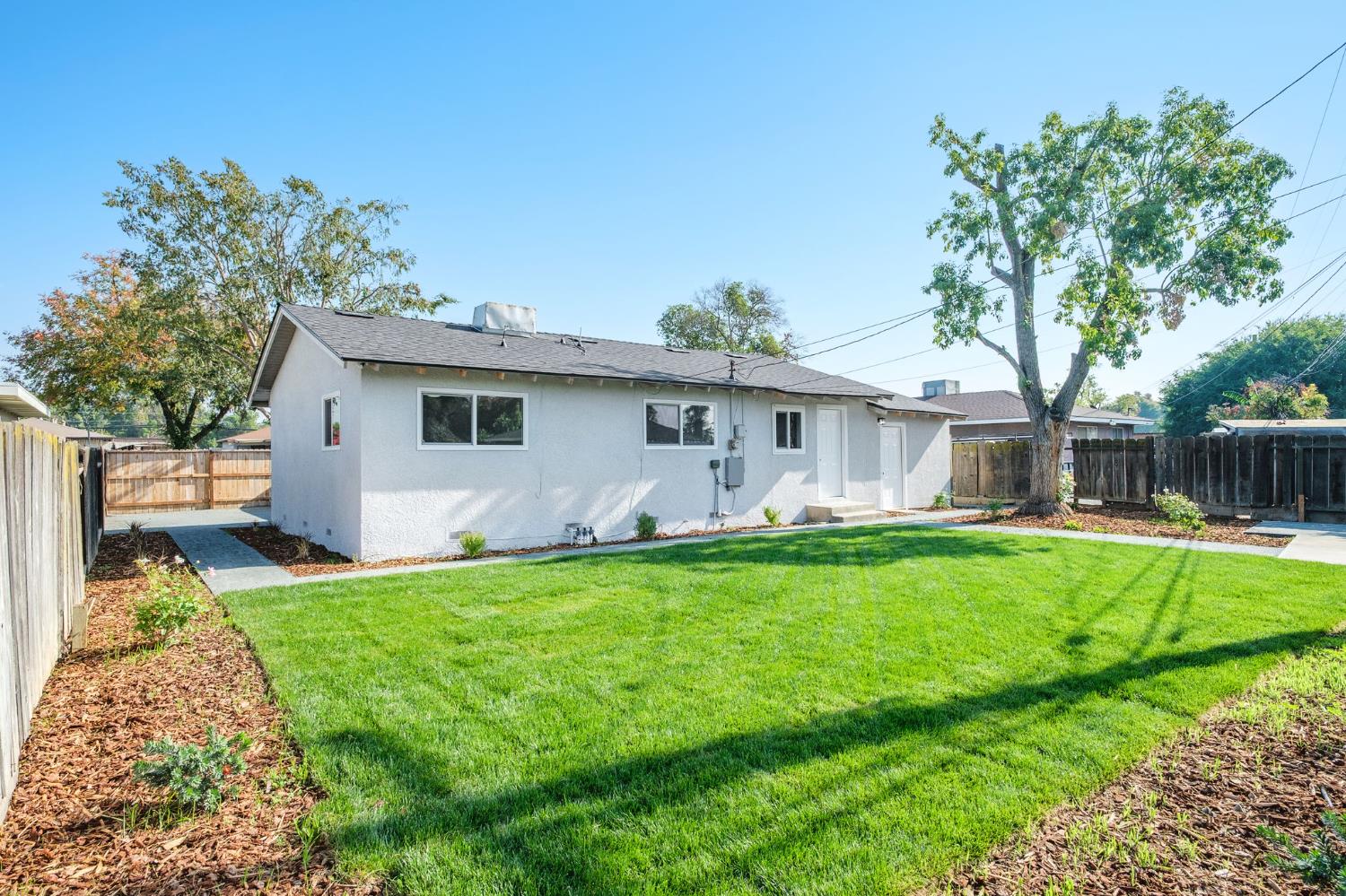 4261 N Holt Avenue, Fresno, CA, 93705