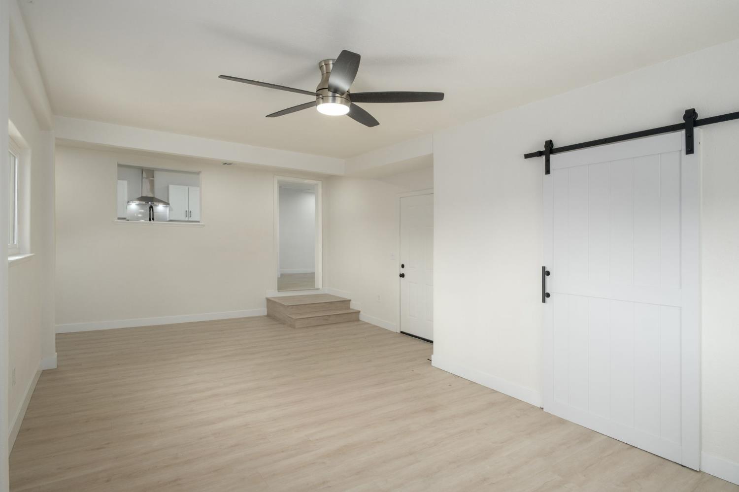 4261 N Holt Avenue, Fresno, CA, 93705