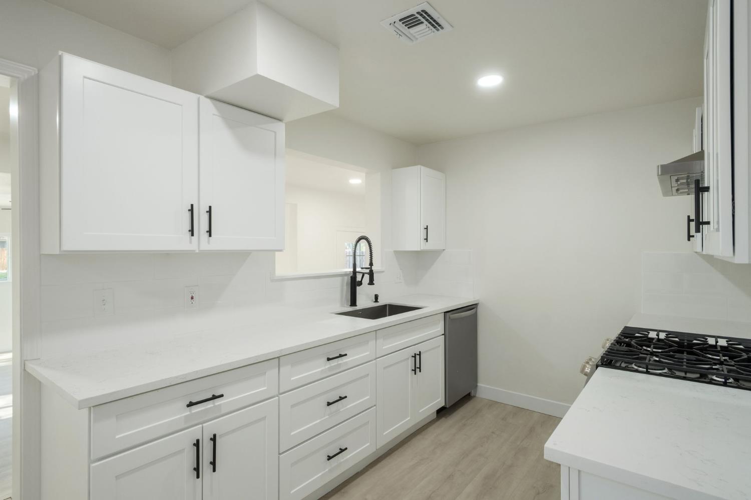 4261 N Holt Avenue, Fresno, CA, 93705