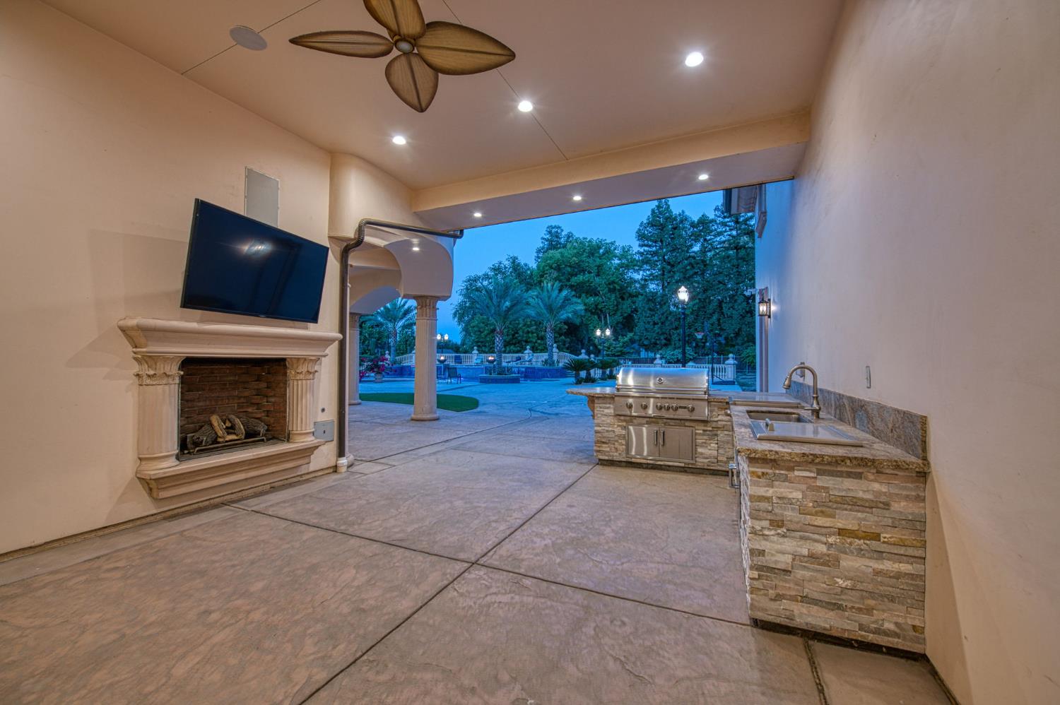 6060 N Van Ness Boulevard, Fresno, CA, 93711