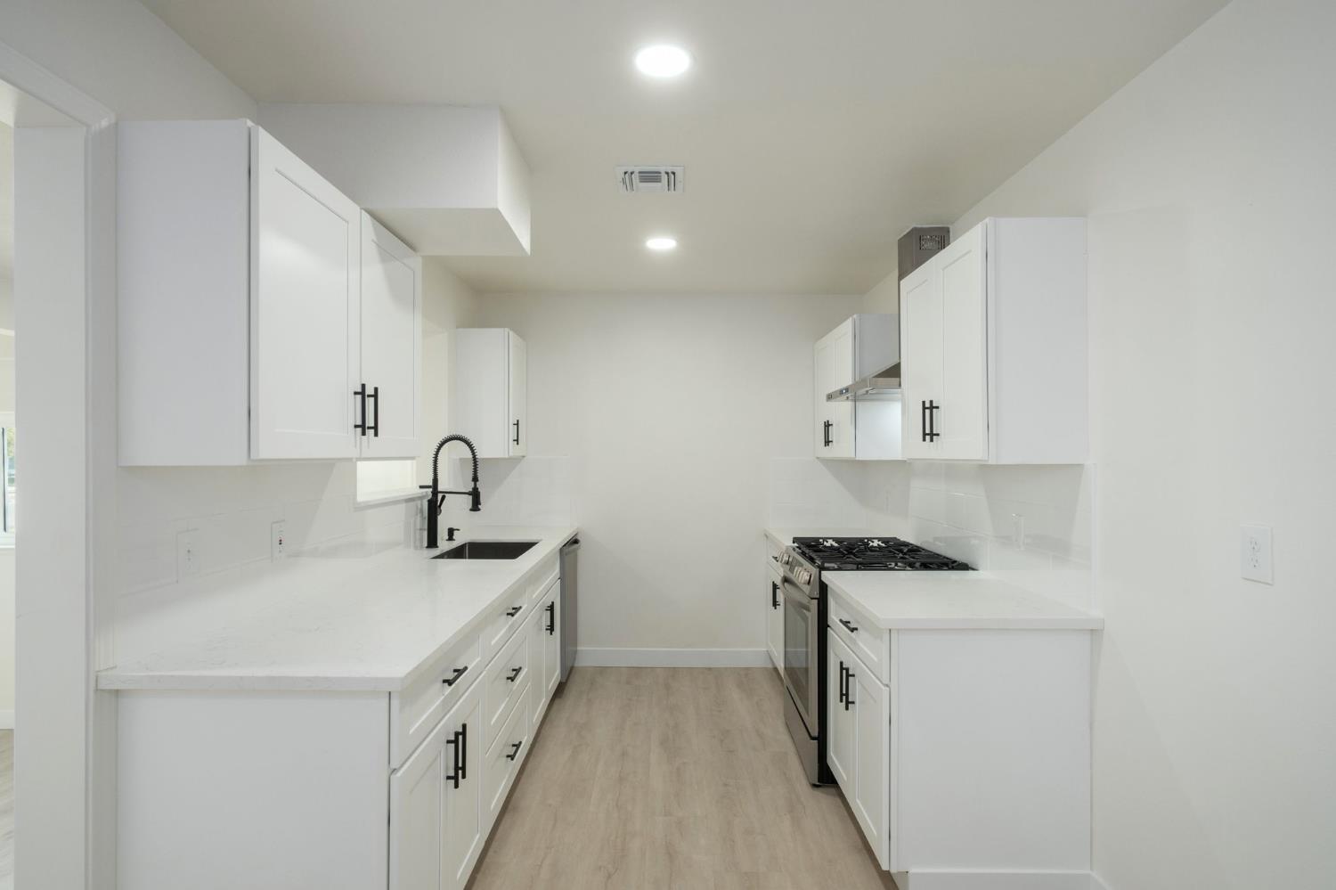 4261 N Holt Avenue, Fresno, CA, 93705