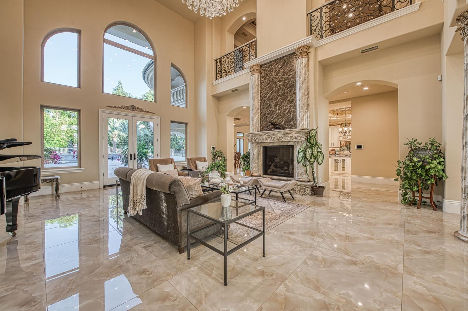 6060 N Van Ness Boulevard, Fresno, CA, 93711