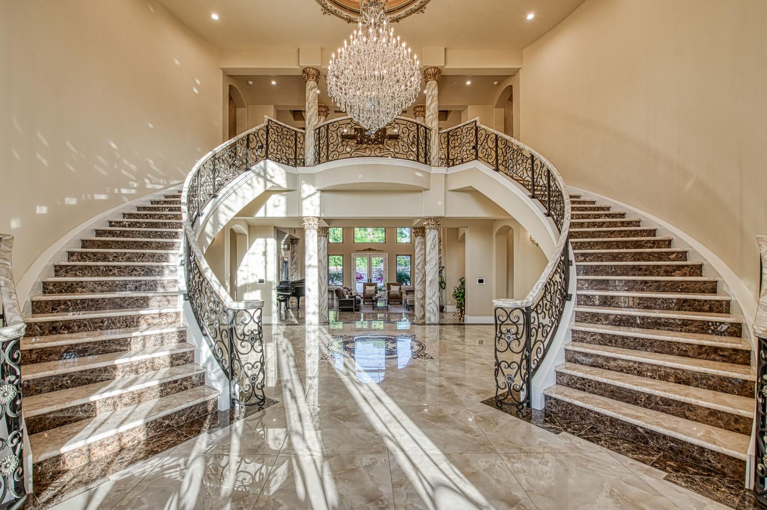 6060 N Van Ness Boulevard, Fresno, CA, 93711