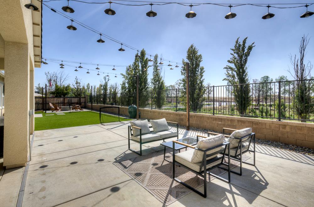 1048 Beaver Pond Loop, Madera, CA, 93636