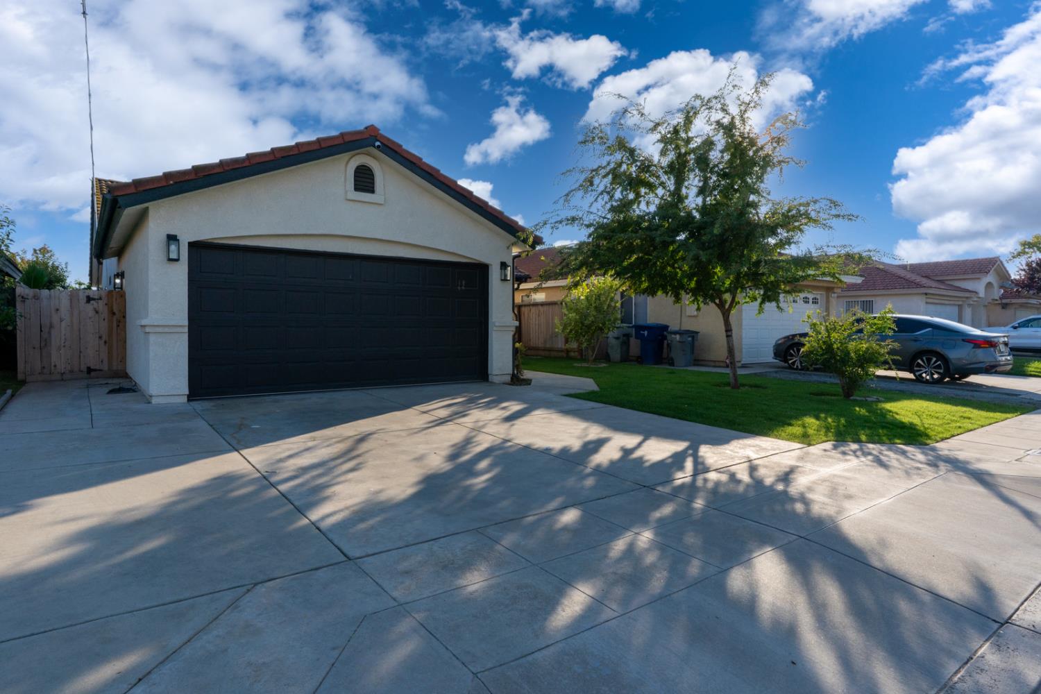 Single Family in Fresno - photo 2