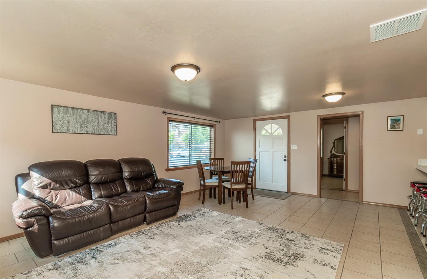 1498 Escalon Avenue, Clovis, CA, 93611