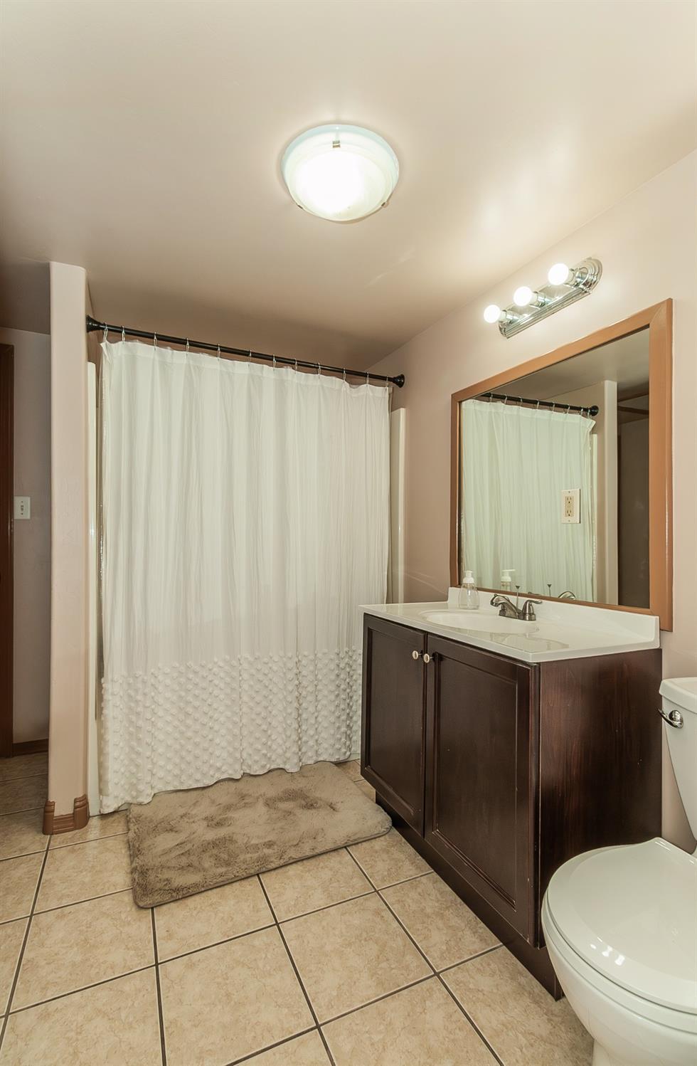 1498 Escalon Avenue, Clovis, CA, 93611