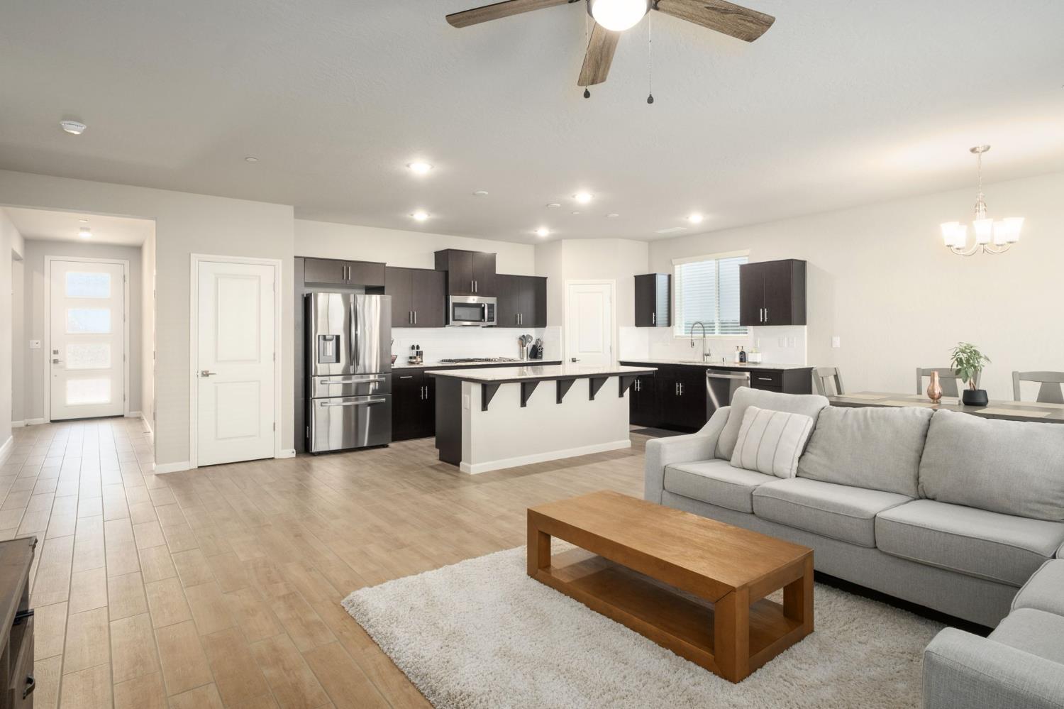 502 Traverse Drive S, Madera, CA, 93636