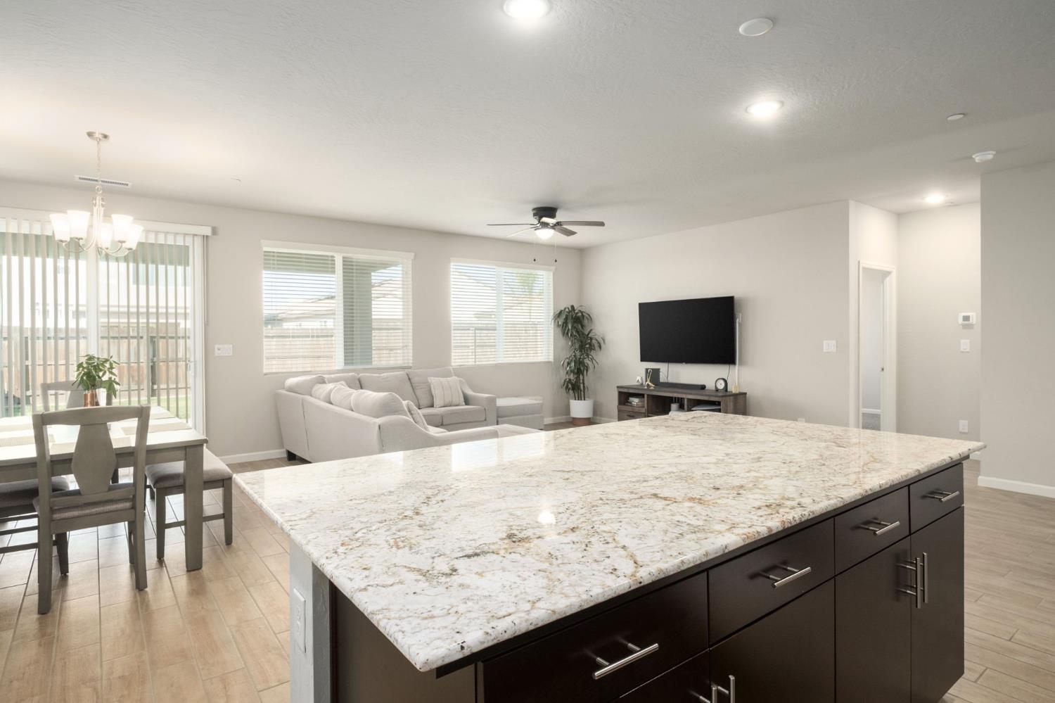 502 Traverse Drive S, Madera, CA, 93636