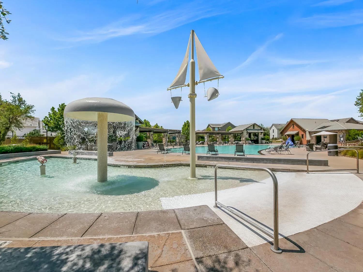 502 Traverse Drive S, Madera, CA, 93636