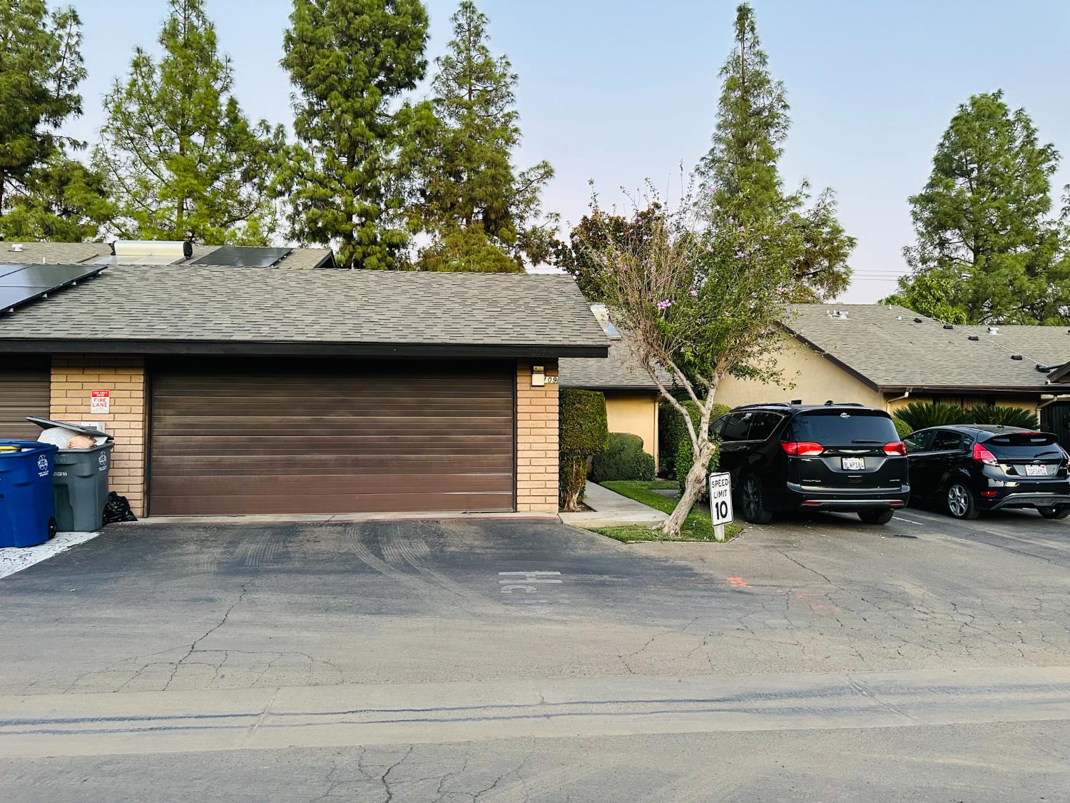$250,000-$500,000