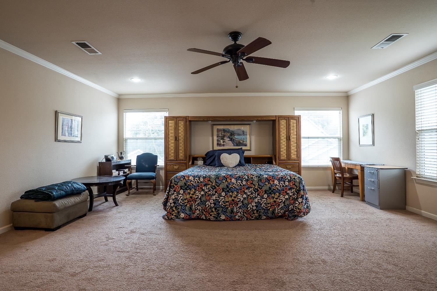 233 N College Avenue, Fresno, CA, 93701