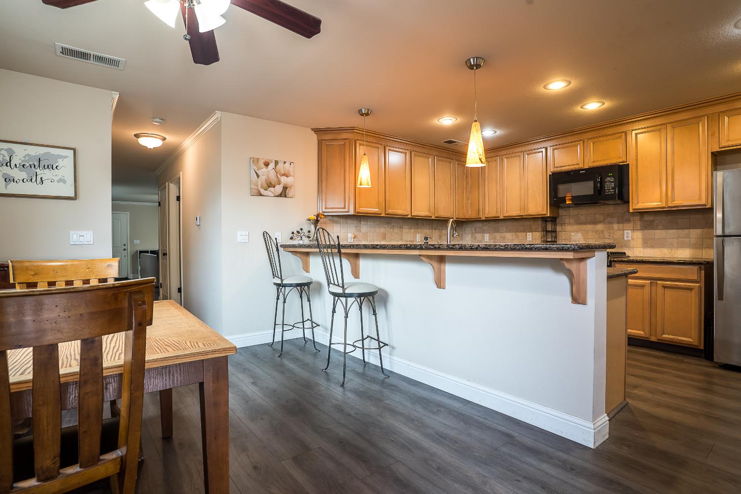 233 N College Avenue, Fresno, CA, 93701