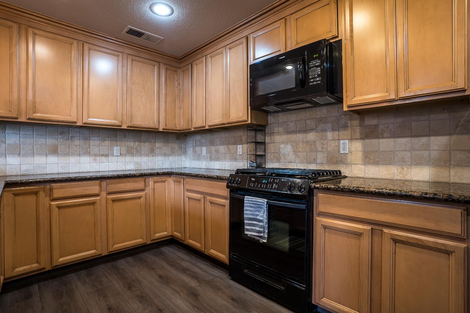 233 N College Avenue, Fresno, CA, 93701