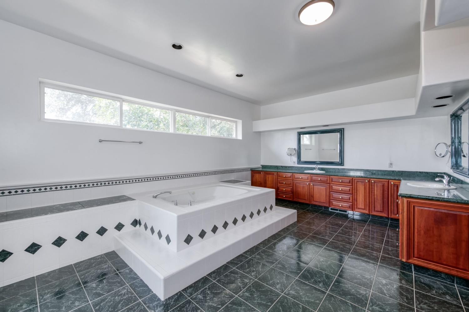 4715 E Copper Avenue, Clovis, CA, 93619