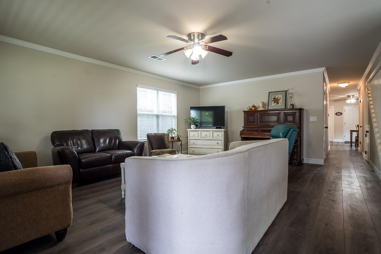 233 N College Avenue, Fresno, CA, 93701