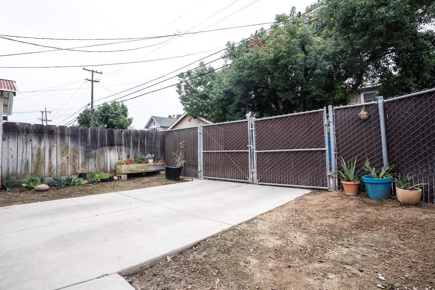 233 N College Avenue, Fresno, CA, 93701