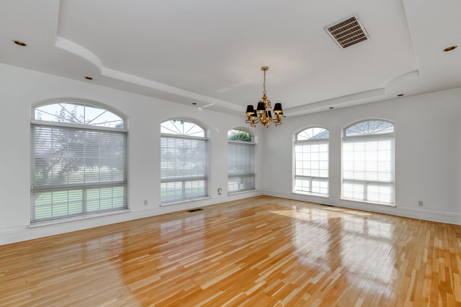 4715 E Copper Avenue, Clovis, CA, 93619