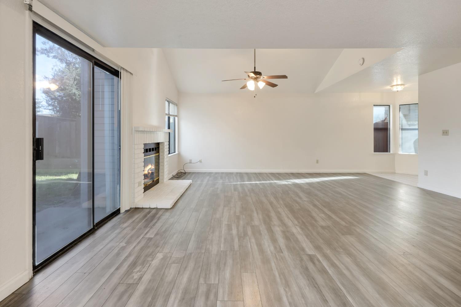 503 E Alluvial Avenue UNIT&nbsp;102, Fresno, CA, 93720