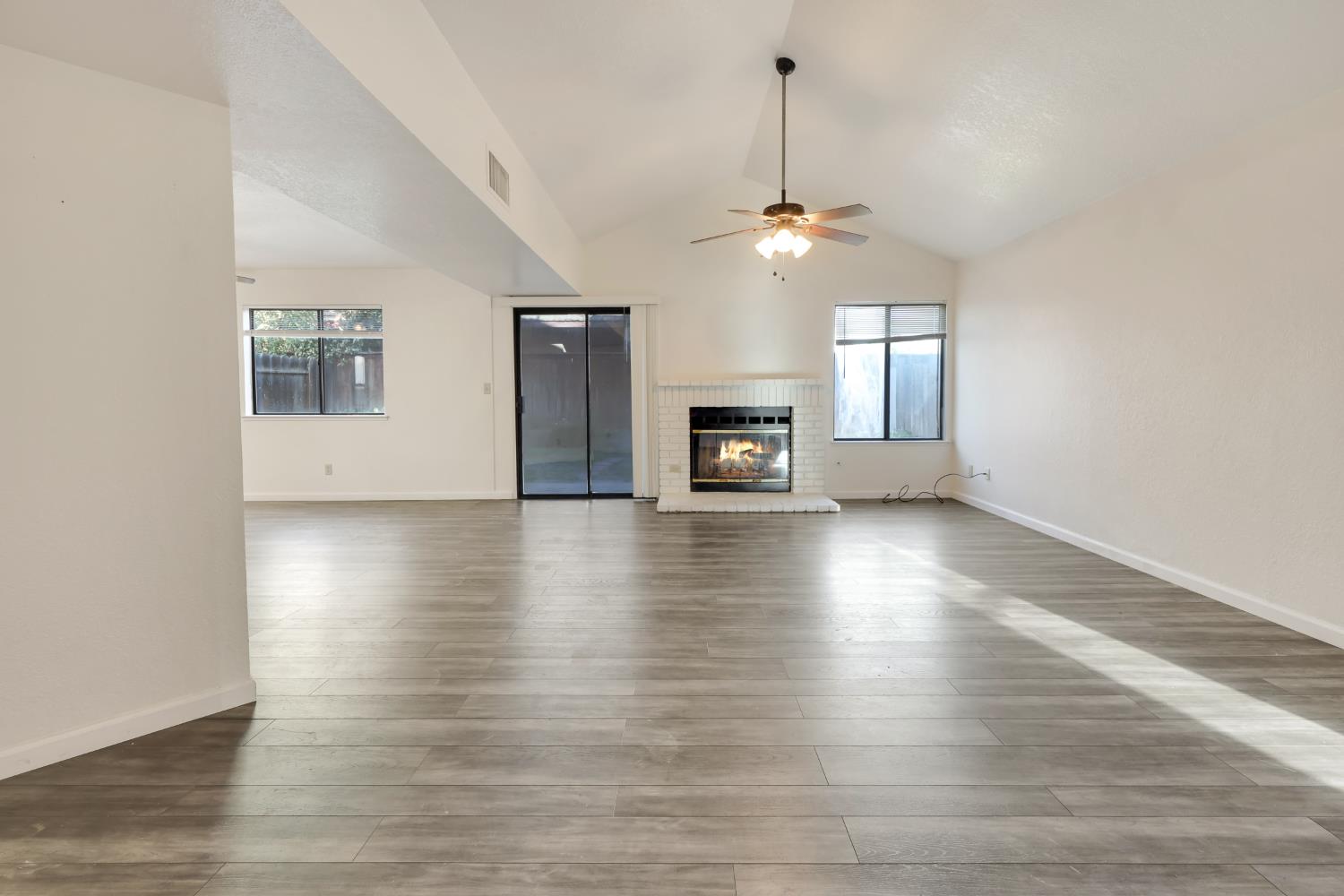 503 E Alluvial Avenue UNIT&nbsp;102, Fresno, CA, 93720