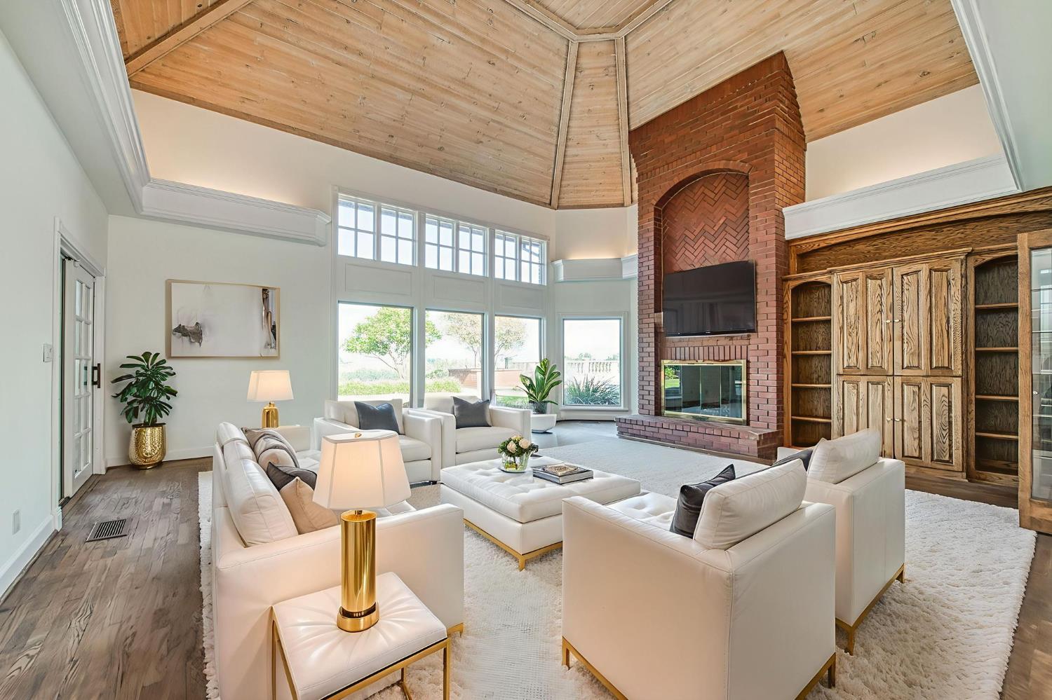 2020 W Alluvial Avenue, Fresno, CA, 93711