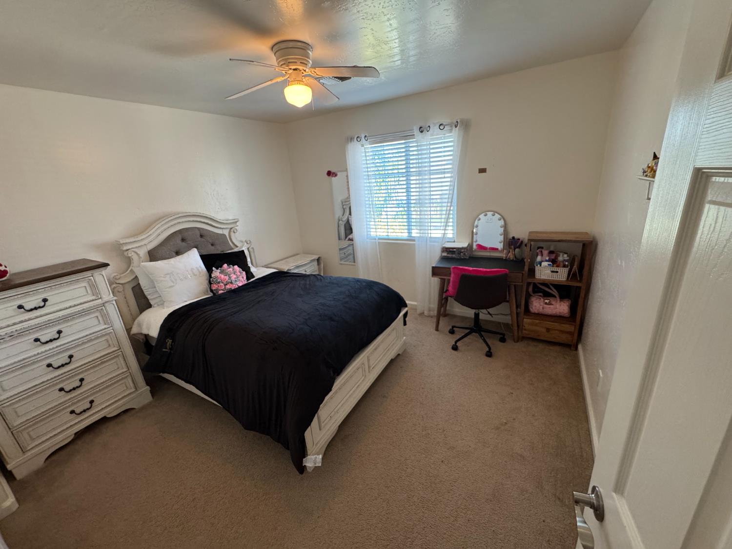 6349 E Braly Avenue, Fresno, CA, 93727