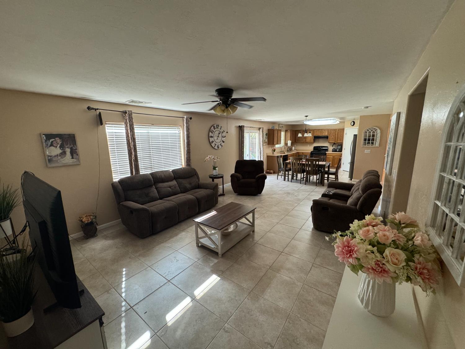 6349 E Braly Avenue, Fresno, CA, 93727