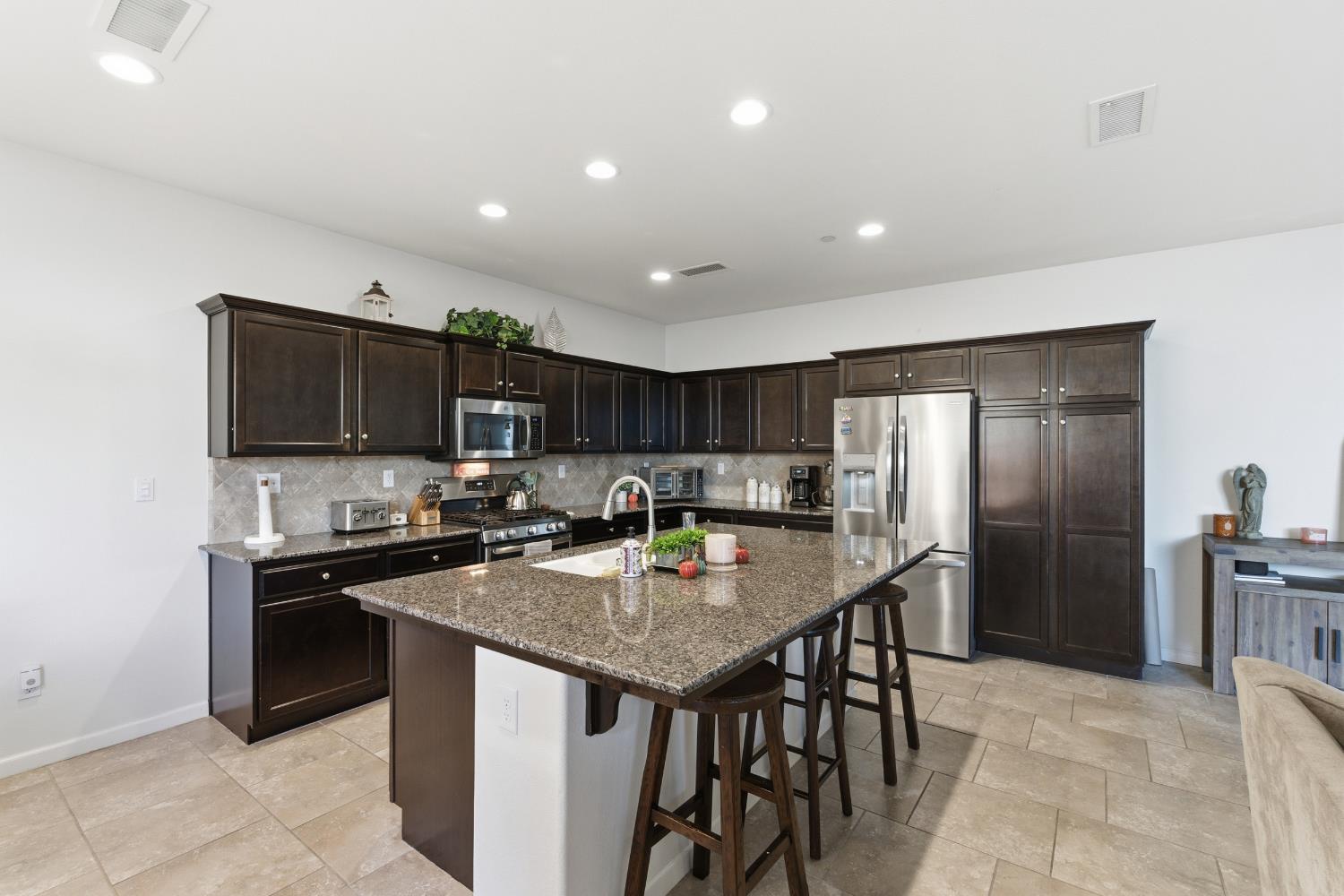 2449 Lombard Lane, Clovis, CA, 93619