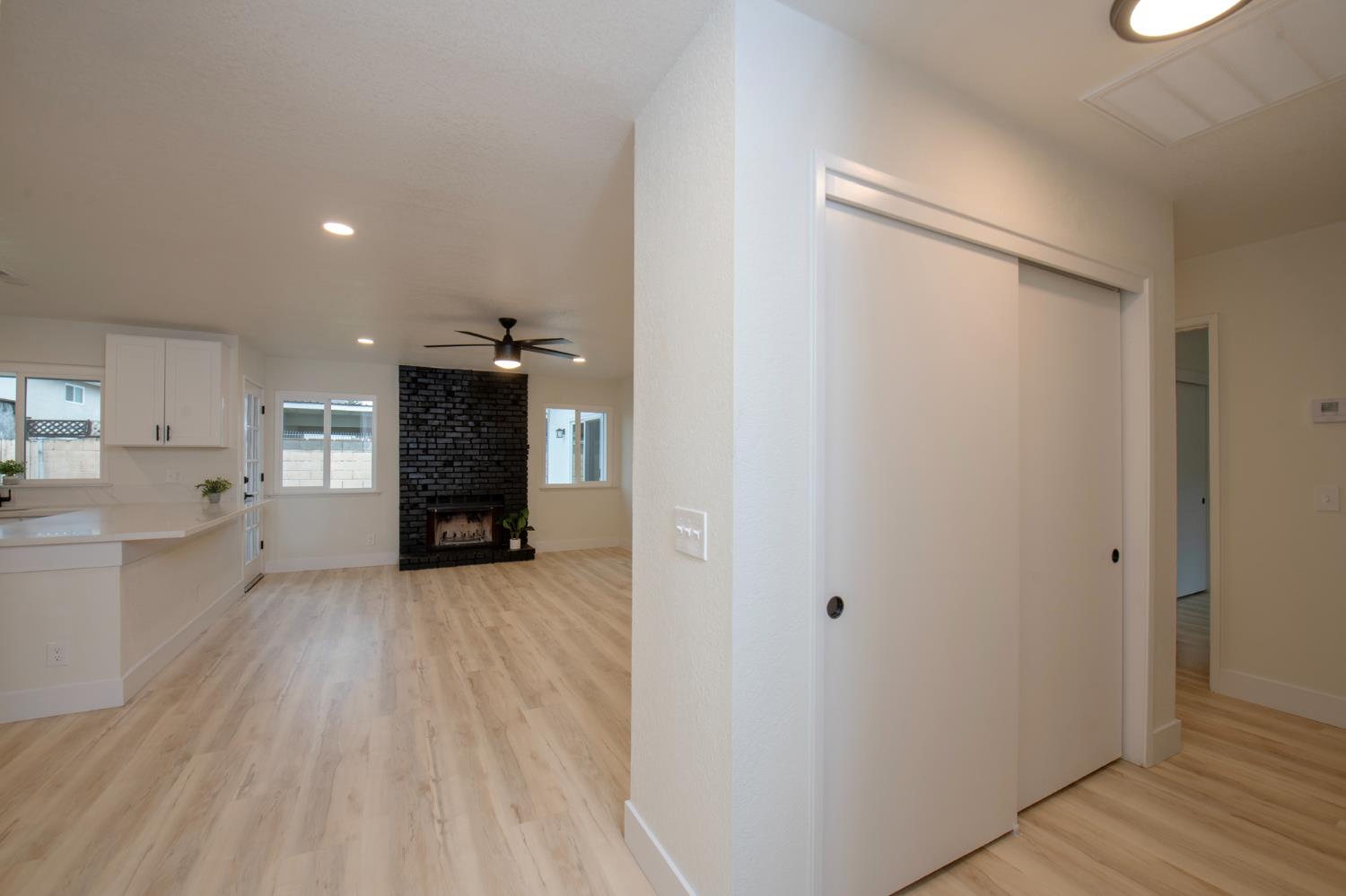 2024 N Laureen Avenue, Fresno, CA, 93703
