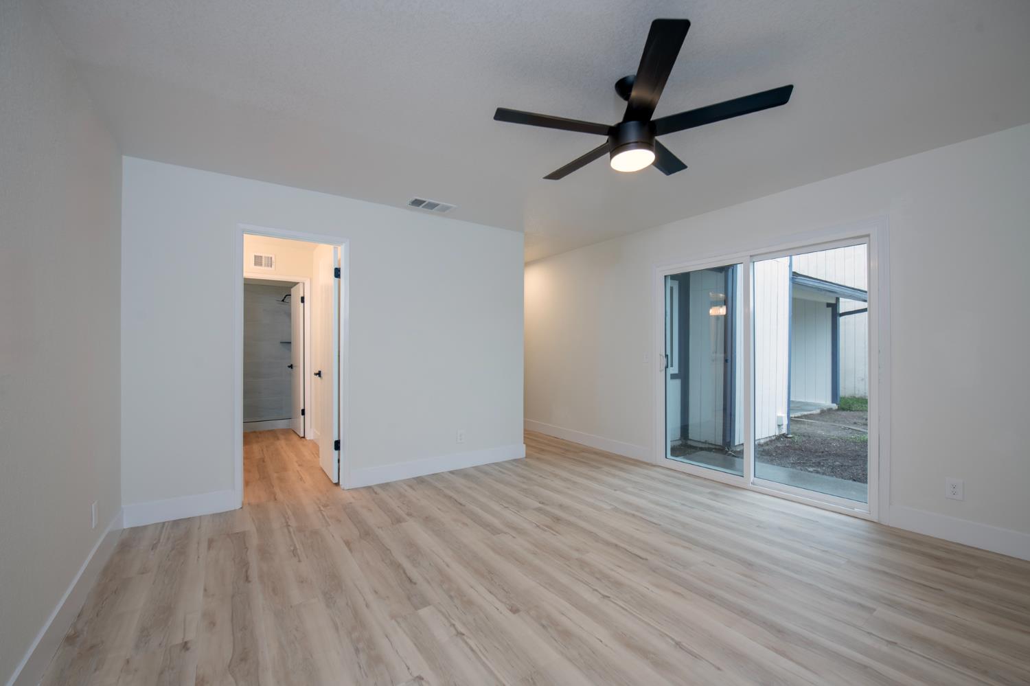 2024 N Laureen Avenue, Fresno, CA, 93703