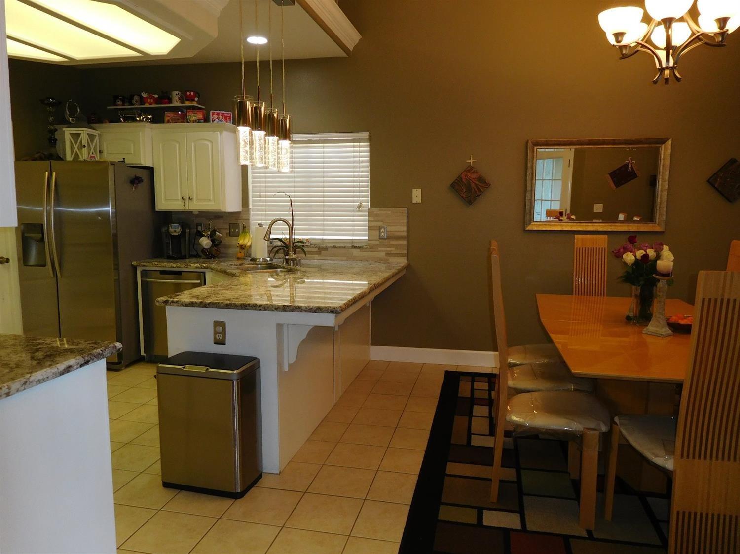 1877 E Turnberry Avenue, Fresno, CA, 93730